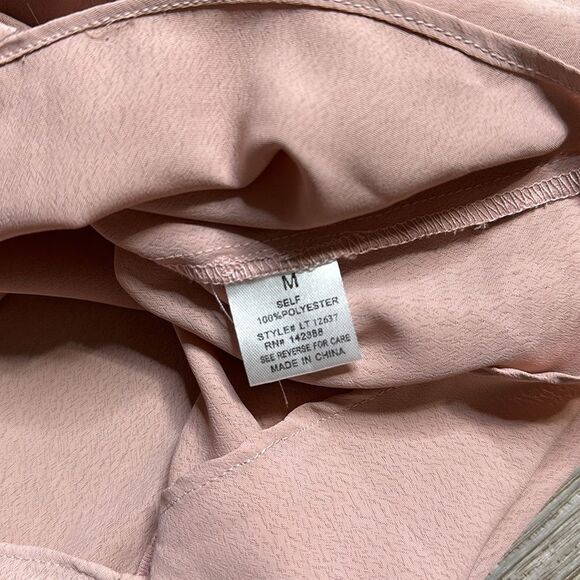 ESSUE • Med • cold shoulder top w/ruffle • soft rose pink • like new - Picture 8 of 8